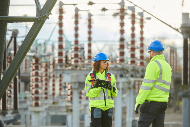 Best Electrical Contractors for Businesses  in Hartland, WI
